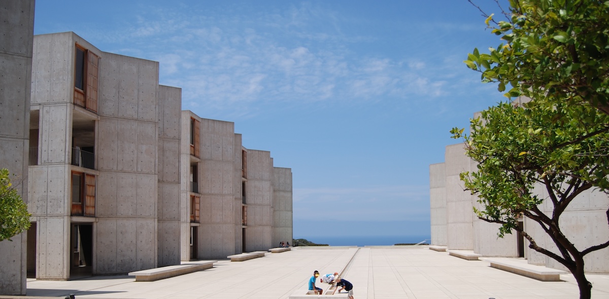 Prospect at Salk Institute by Louis Kahn. Image: William Browning